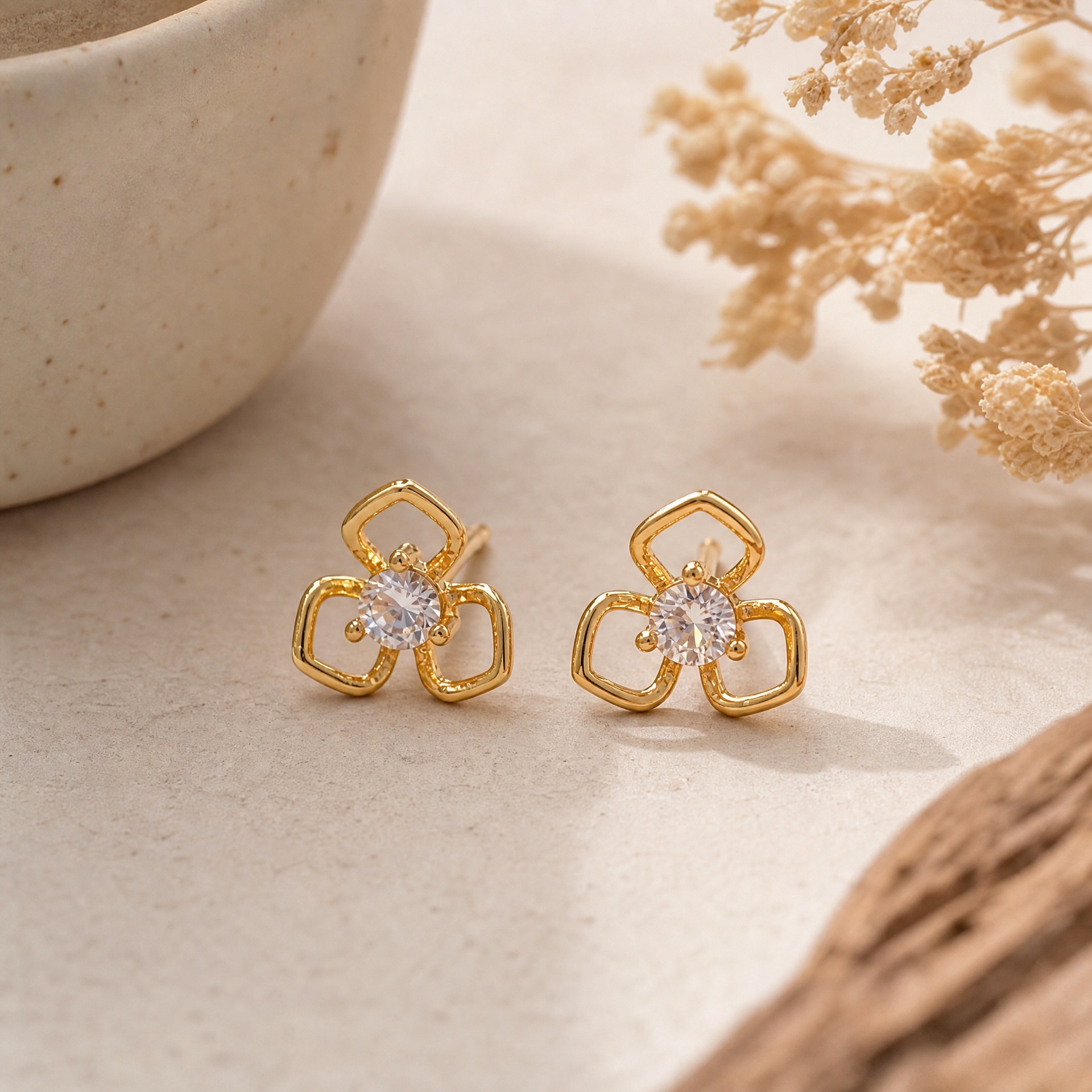 Trilobe Flower Zircon Stud Earrings
