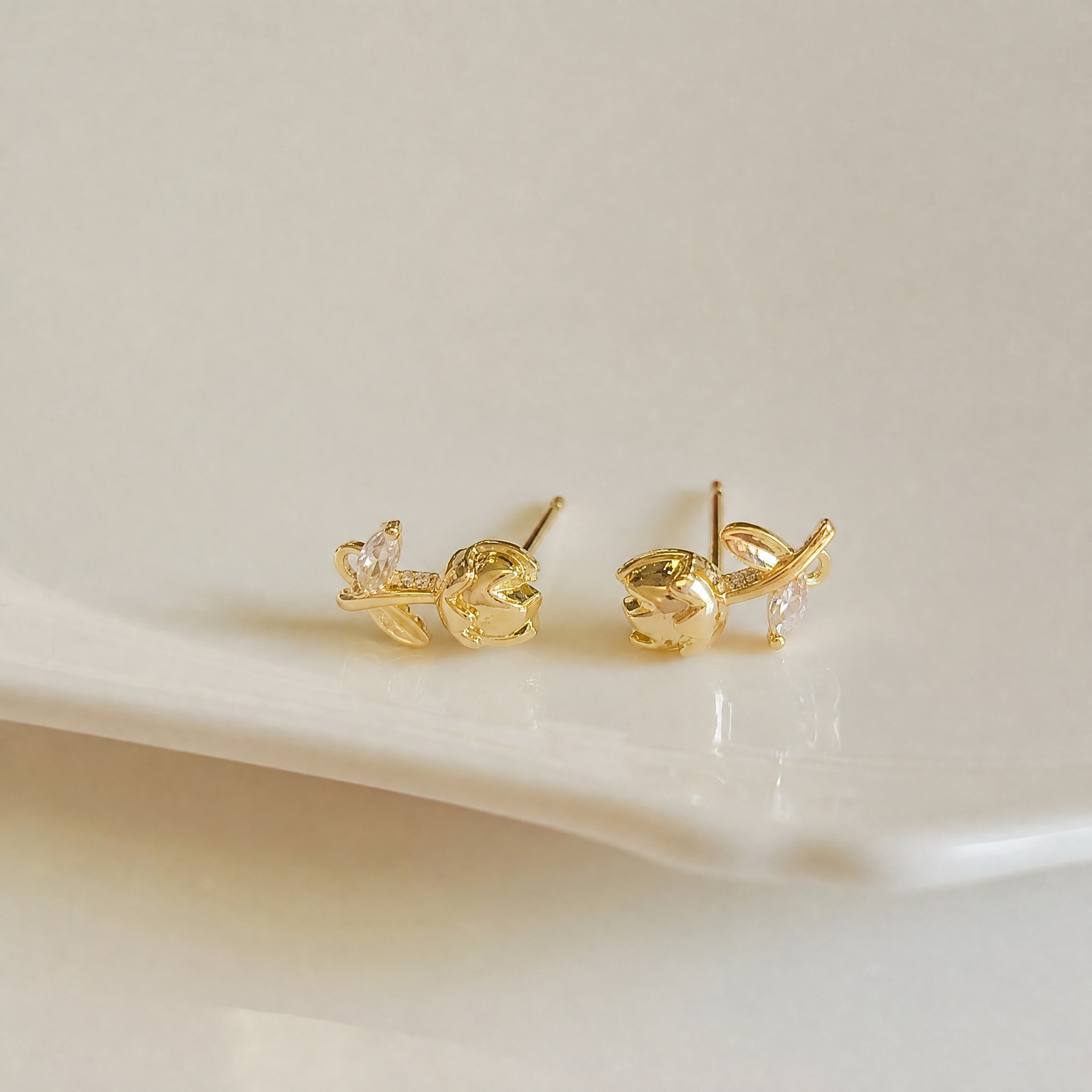 Tulip Blossom Zircon Stud Earrings
