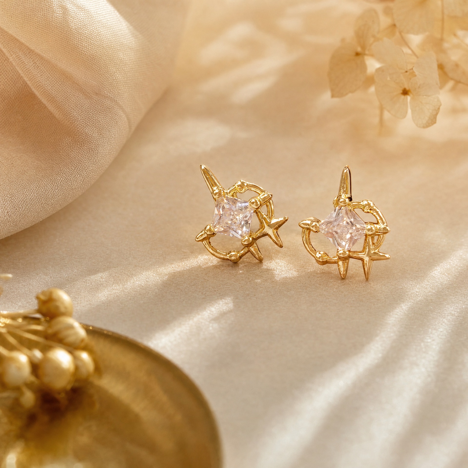 Double-Layer Starburst Cross Stud Earrings