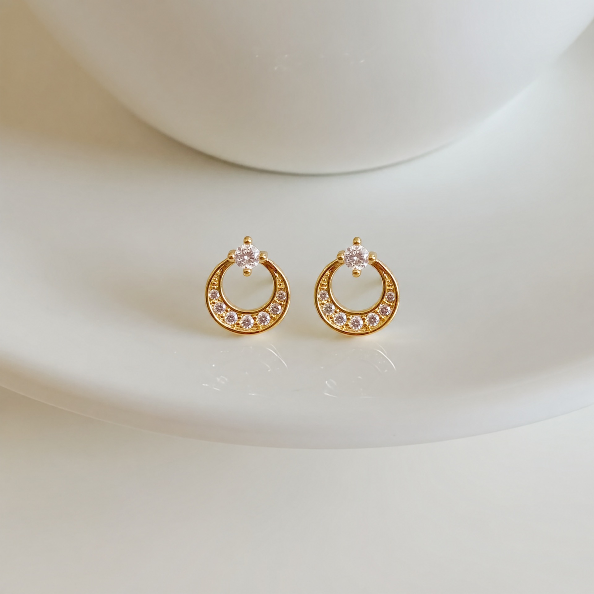 Vintage Oval Zircon Stud Earrings