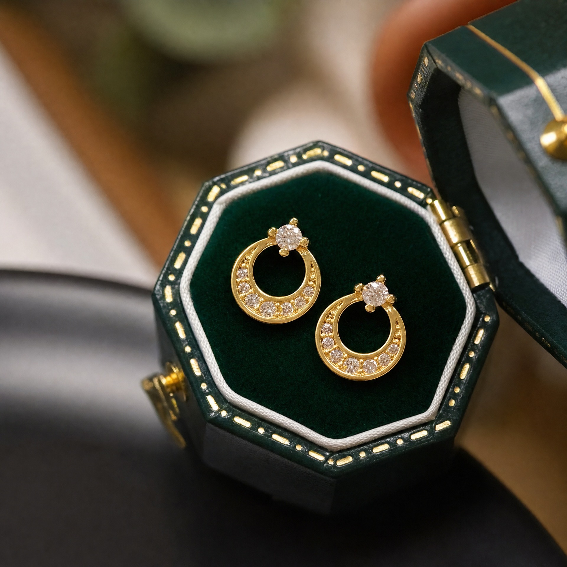 Vintage Oval Zircon Stud Earrings