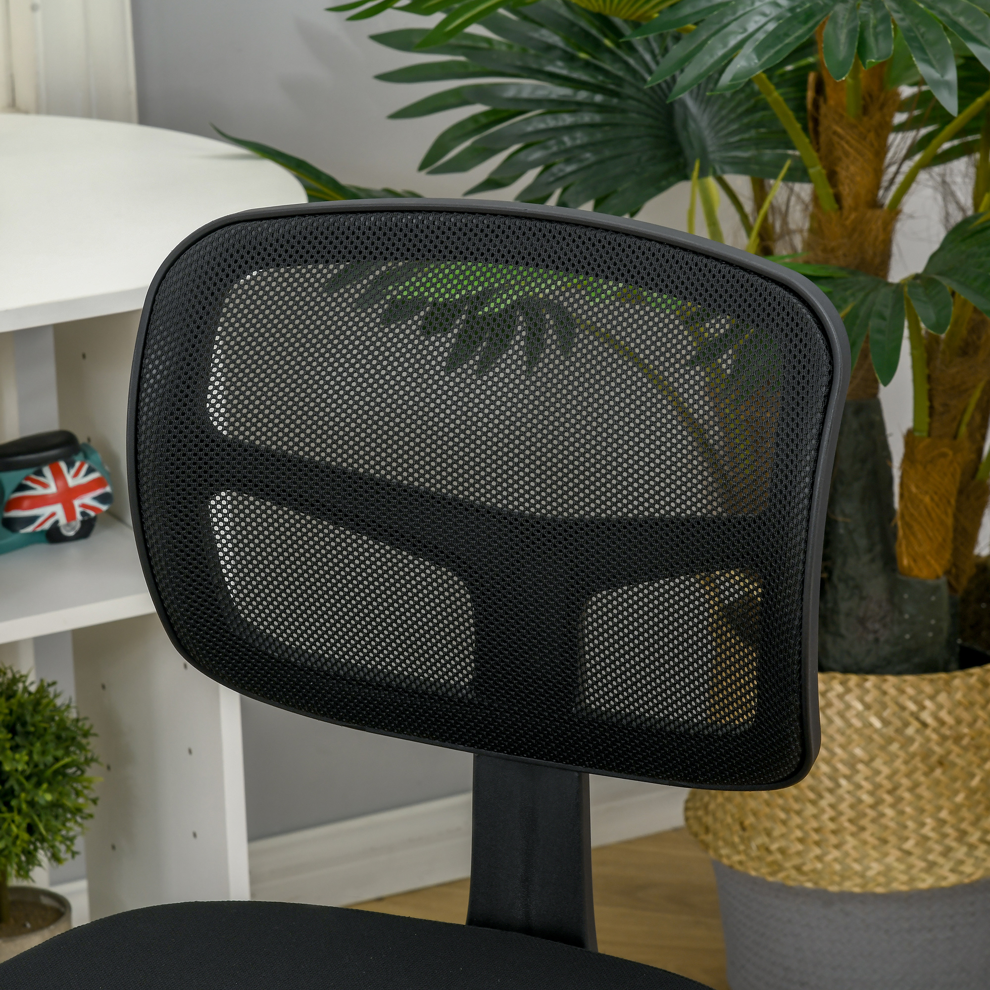 Vinsetto Small Office Chair Without Arms,Ergonomic Swivel Mesh Desk With Curved