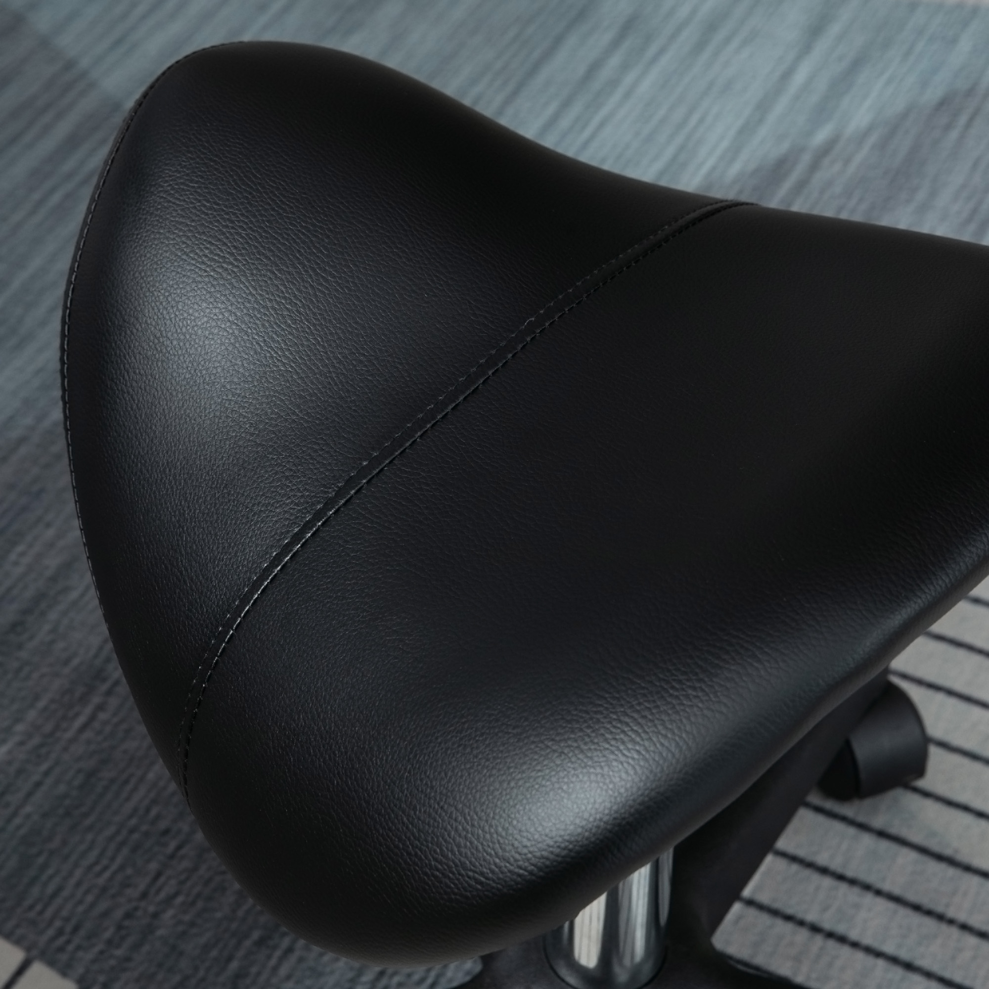 Saddle Stool,PU Leather Adjustable Rolling Salon Chair With Steel Frame — image 4