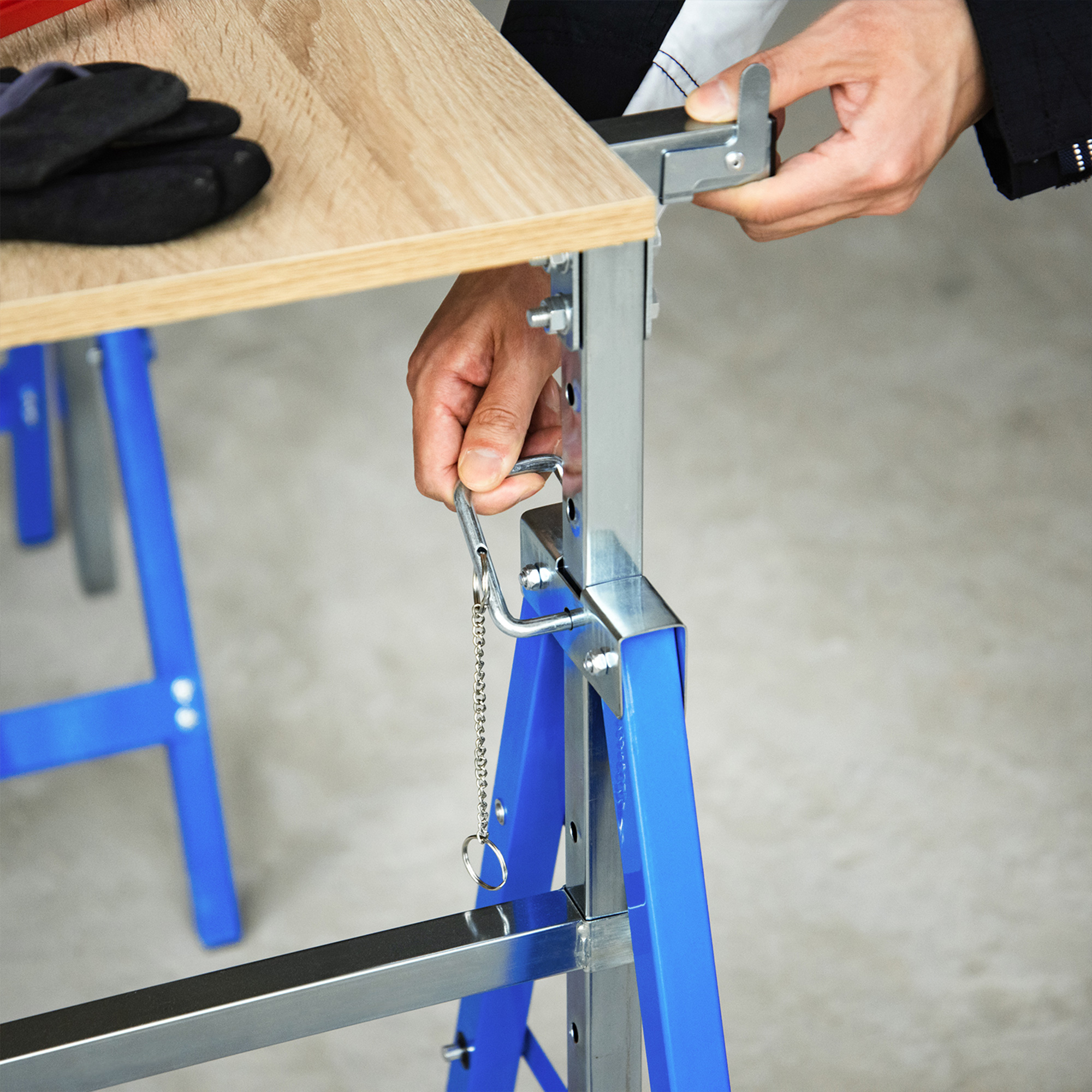 Set Of 2 Adjustable Telescopic Builders Trestle,DIY Steel Work Bench — image 2