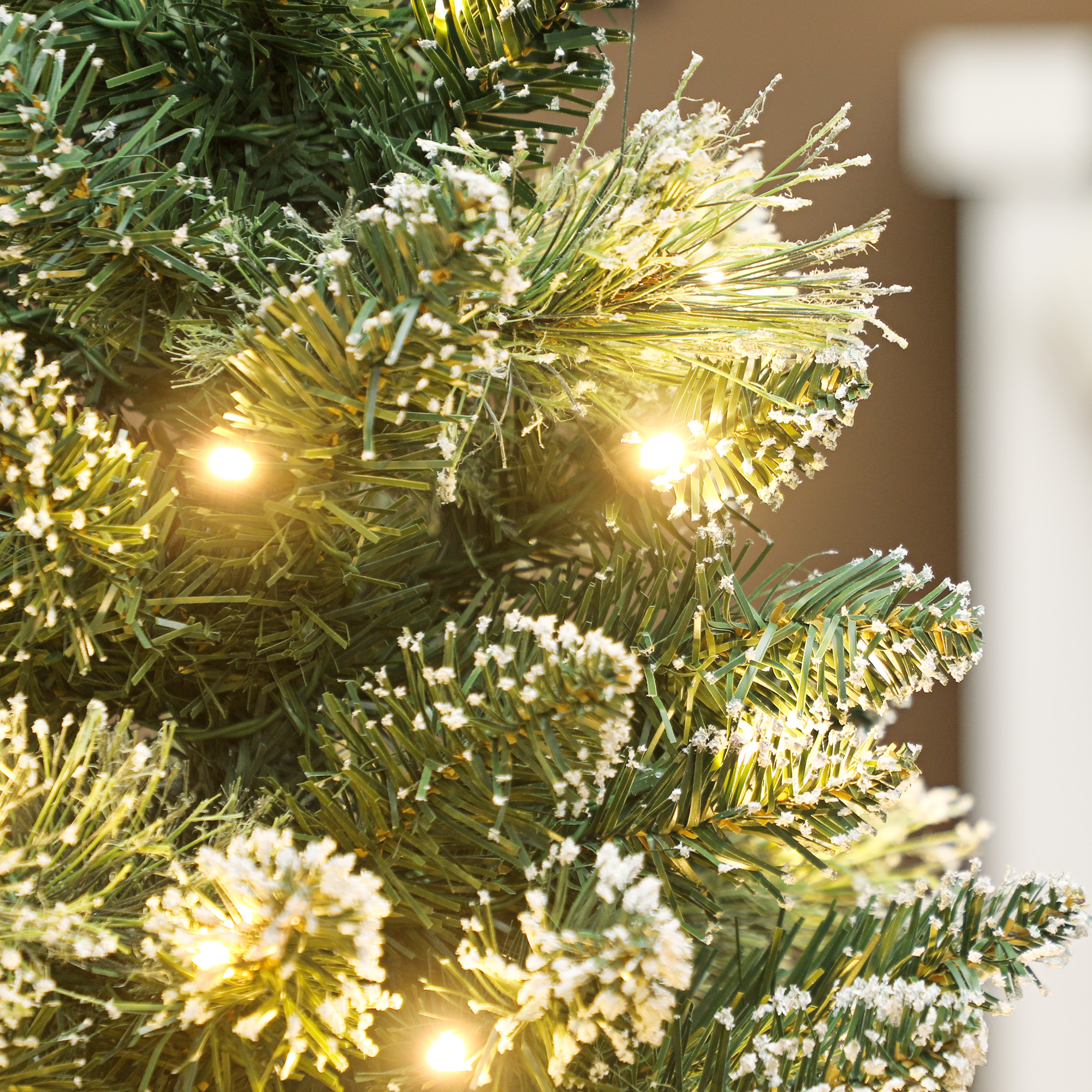 60 Cm Prelit Small Christmas Tree,Snow Flocked Tabletop