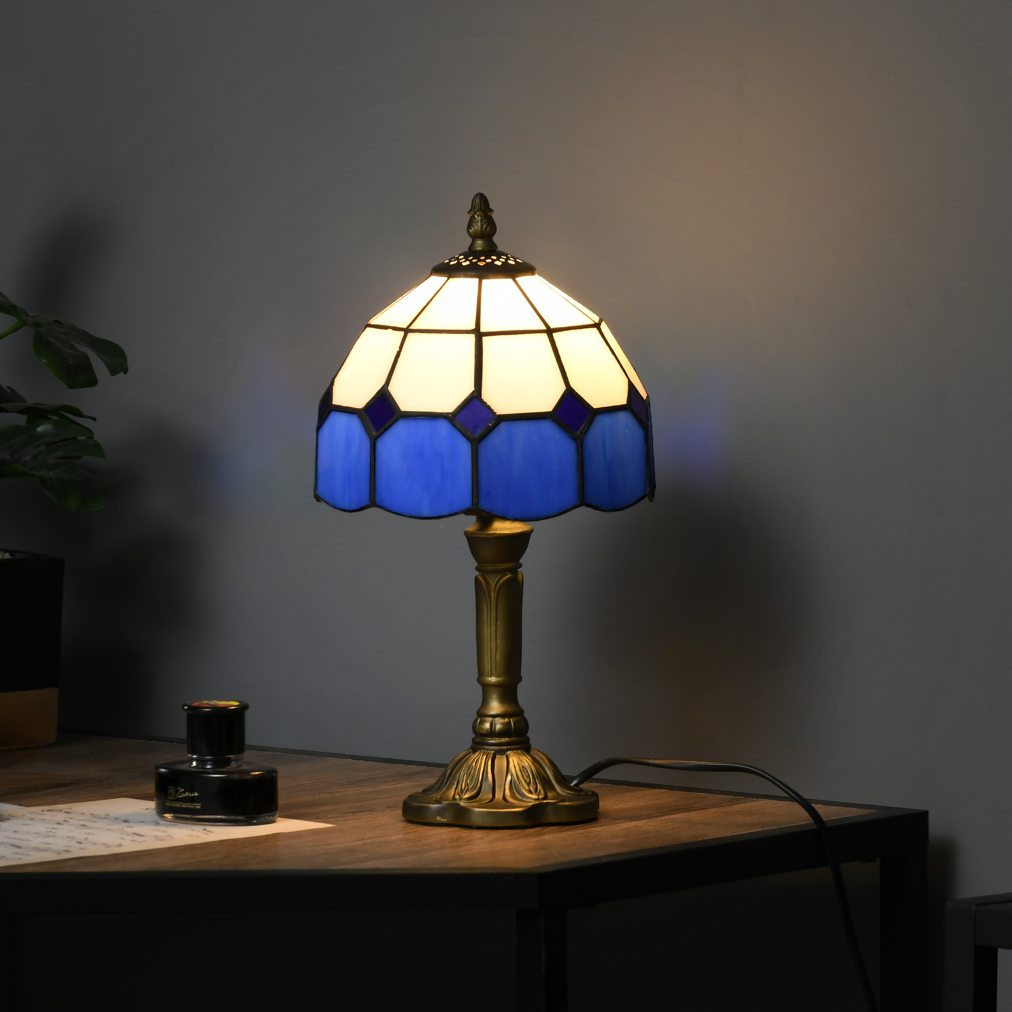 Handmade art deco glass table lamp-white/blue