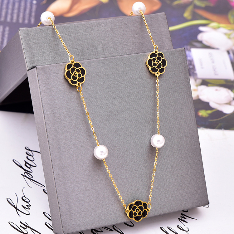 Women's Fashion Pearl Flower Necklace