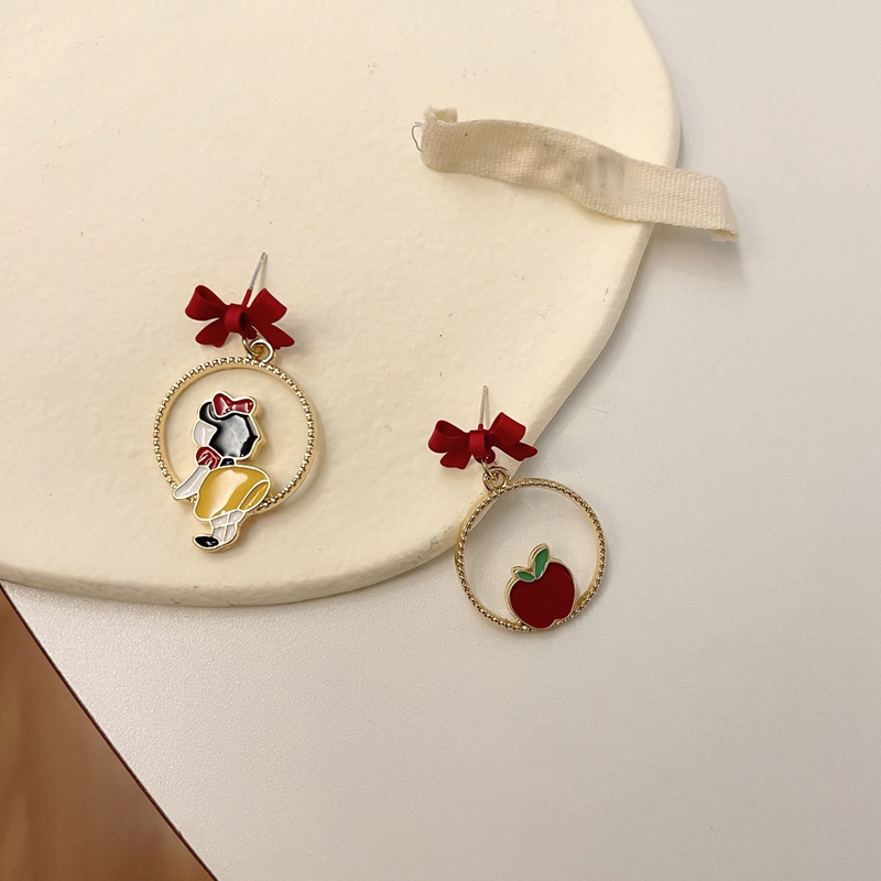 Women's Fashion Cute Cartoon Character Earrings
