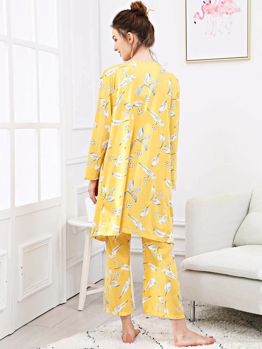 Title 4, Three-piece pajamas