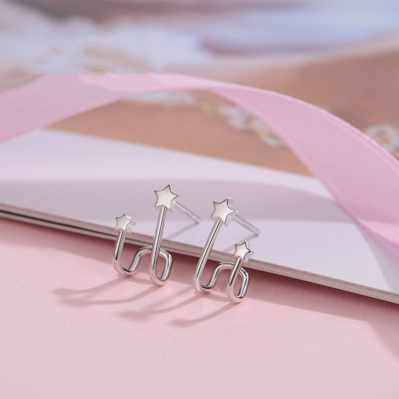 Women's Simple Personality Style Silver Star Earrings