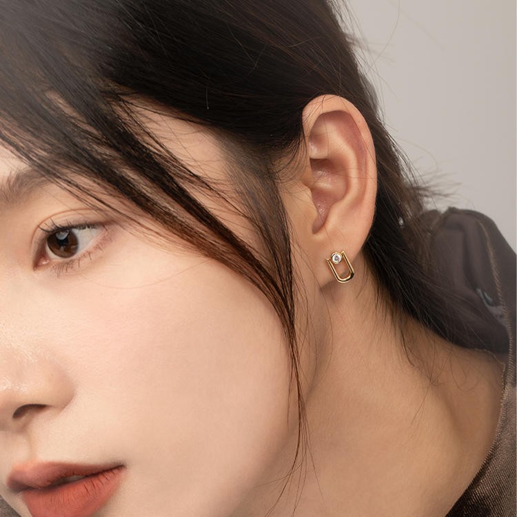 Title 6, Single Diamond U-shaped Earrings For Women