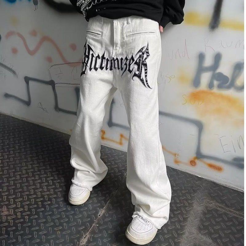 Title 3, Herren Straight Loose Jeans mit Buchstabenstick...