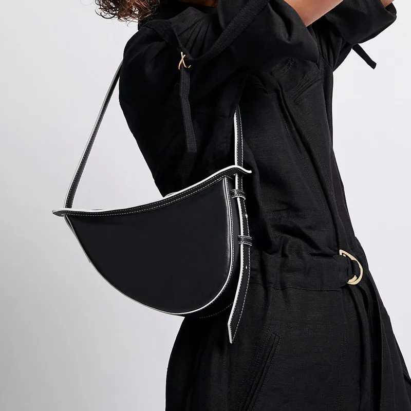 Single Shoulder Handbag Personality Retro Armpit Bag - Black
