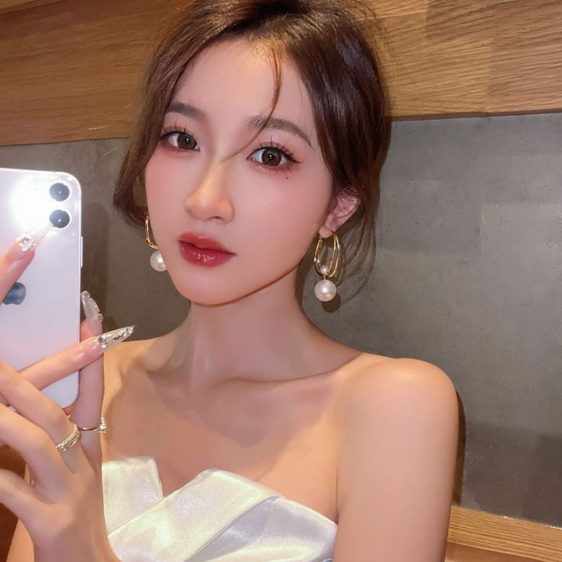 أقراط أنيقة فاخرة بدرجة عالية