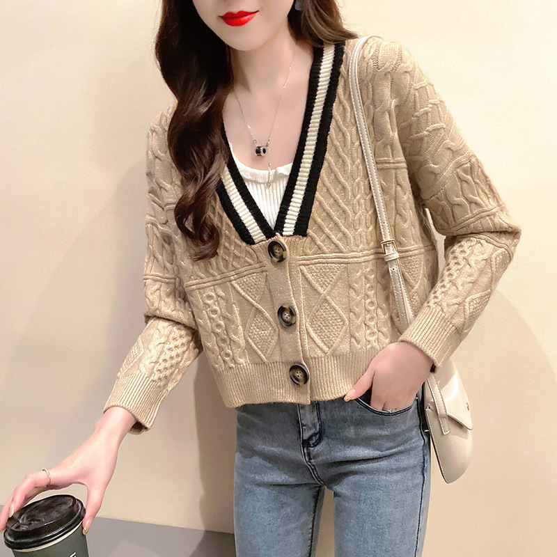 Women's Short V-neck Loose-fitting Coat Knitted Sweater