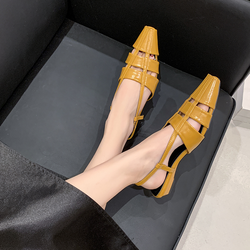 2026 Women Unique Design Hollow Breathable Genuine Leather Back Strap Roman Sandals, Square Covered Toe Mid Block Heel Cowhide Sandals — view 2