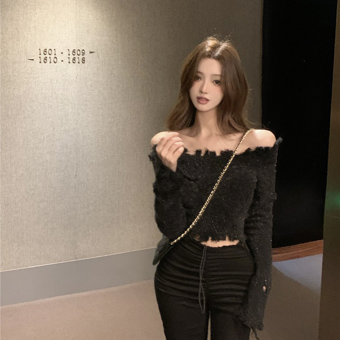 Women's Black One Shoulder Sequin Knitted Sweater