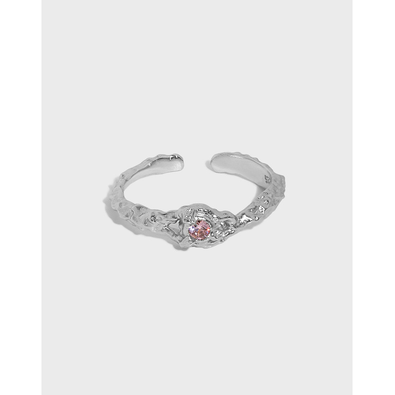 Title 8, Sterling zilveren ring met zirconia lavatextuur...