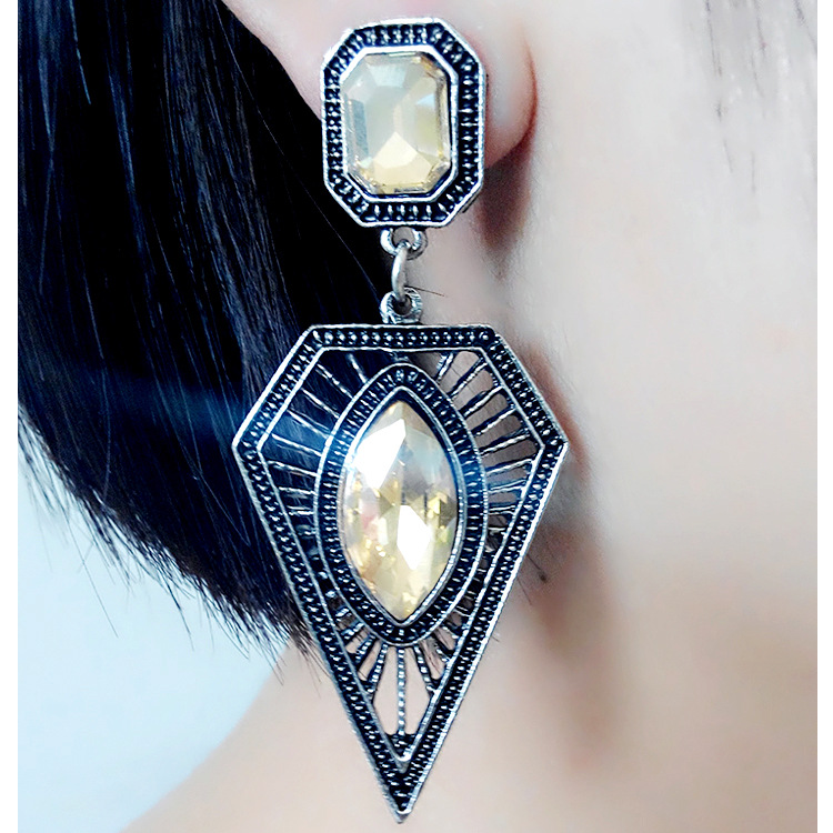 Retro Exaggerated Triangle Pendant Earrings