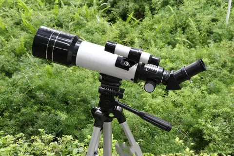 Children Can Take Pictures of High Definition Astronomical Telescope