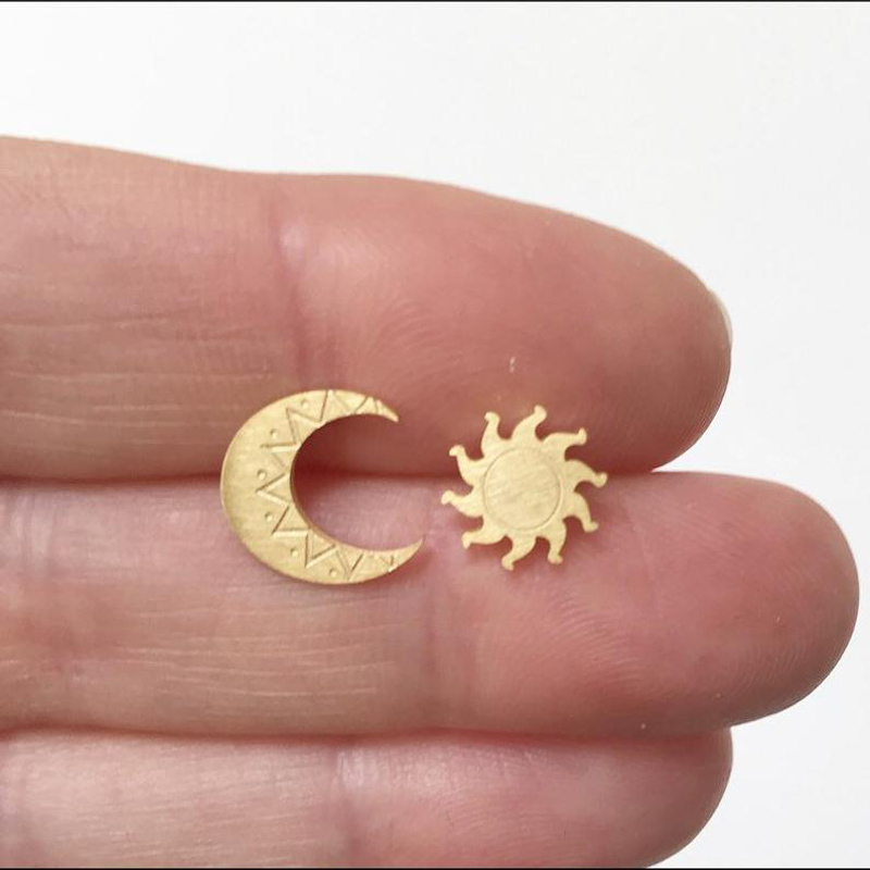 Men's And Women's Korean Style French Niche Earrings