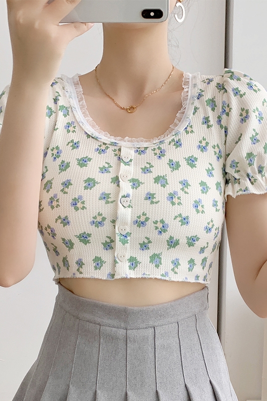 Title 3, Retro Short Floral Puff Sleeve T-shirt Women