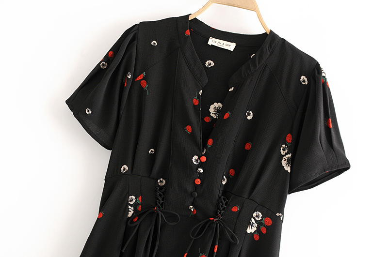 High-Waist Lace-Up Dress, picture 4 of 8