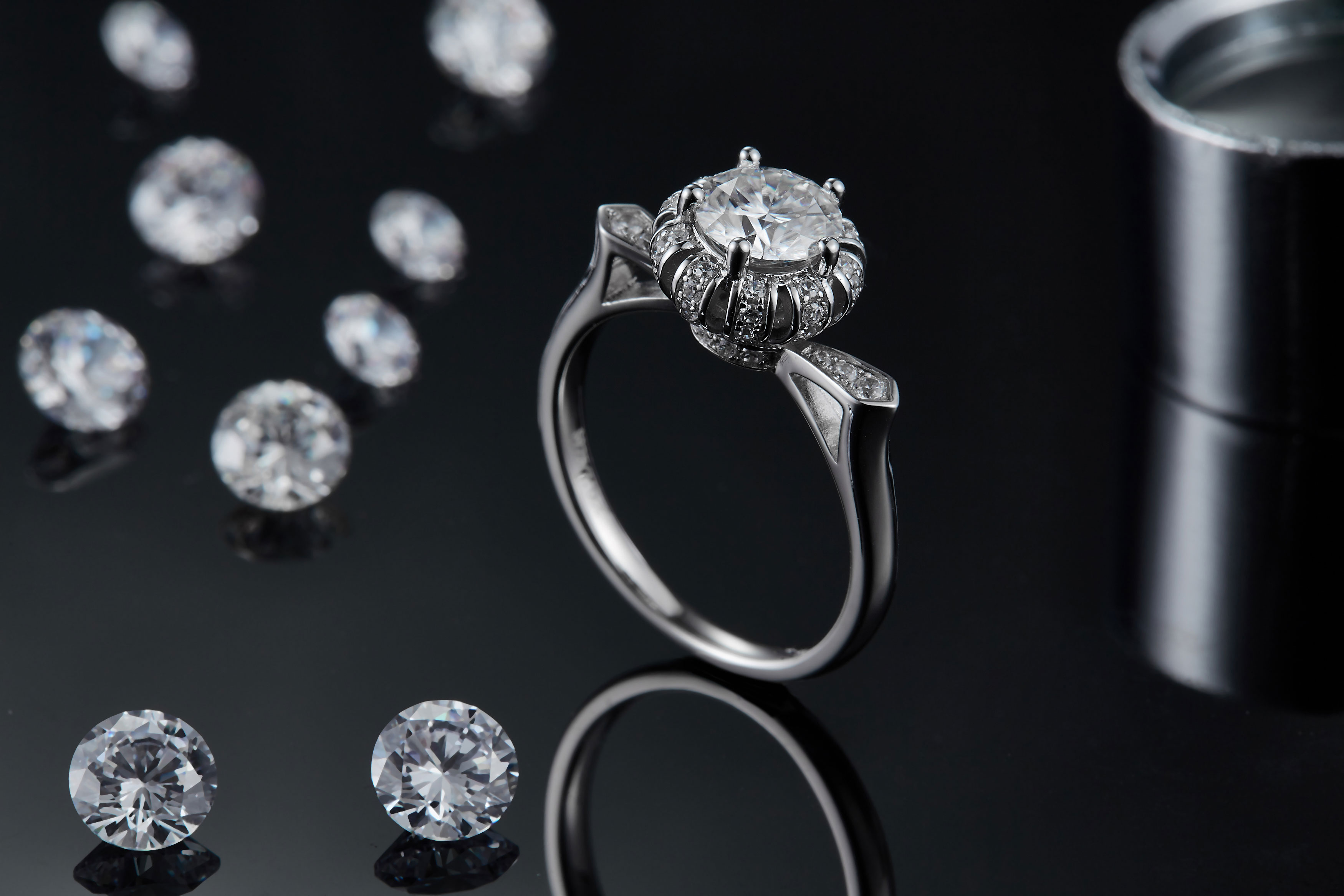 1-carat Luxury And Fashionable Light Luxury Jewelry Silver Ring Set With Top-quality Moissanite, S925 Silver Plated Platinum