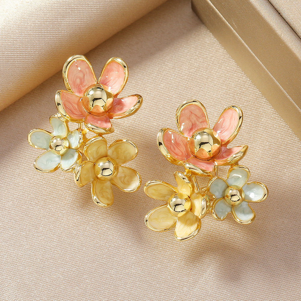 1 Pair Alloy Enamel Cluster Flower Earrings, Colorful Floral Statement Studs For Women, Trendy Party & Daily Jewelry