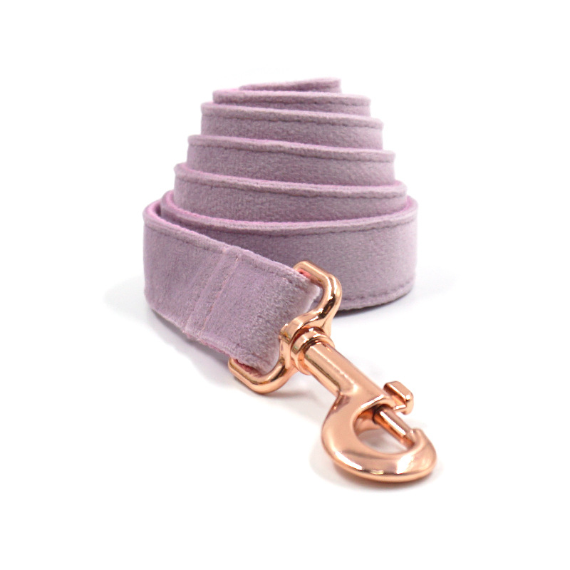 Purple buckle traction rope