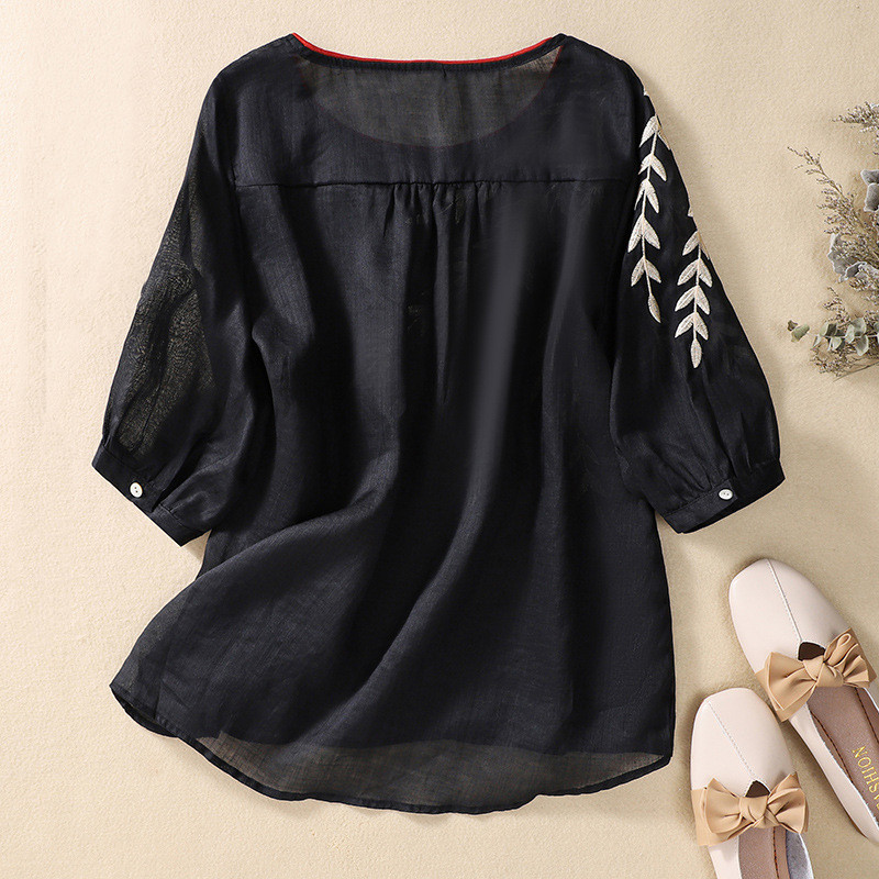 Women's Fashion Retro Machine Embroidery Top