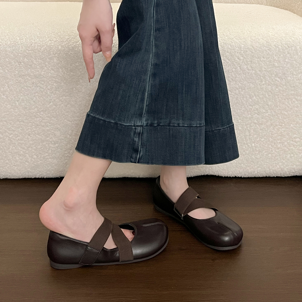 Split Toe Mary Jane Flats