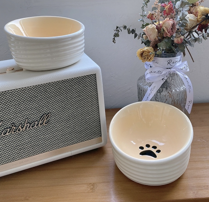 وعاء سيراميك للقطط مع فوهة مائلة مقاوم للسقوط لطعام الكلاب