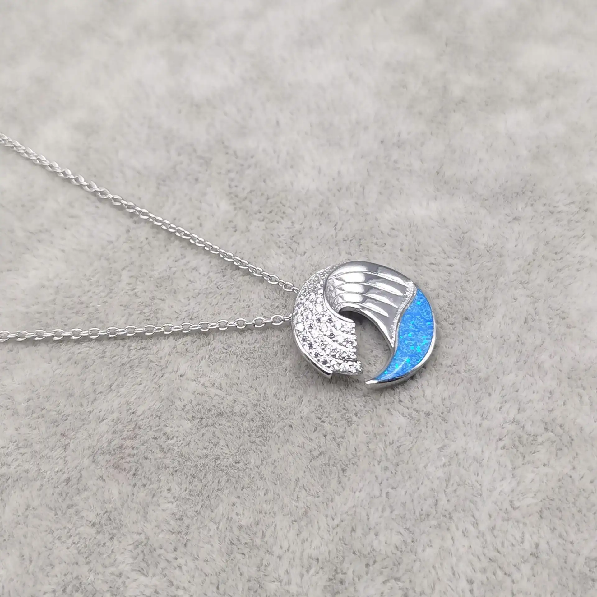 S925 Sterling Silver Ornament Fashion Blue Opal HAILANG Pendant Necklace Female Opal Clavicle Chain
