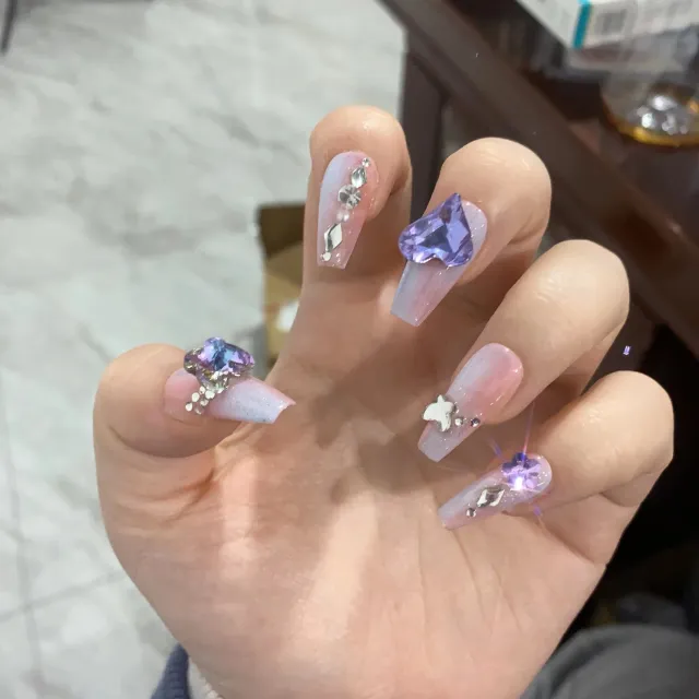 Take Butterfly Pigeon Egg False Nail Patch Short Ladder M - Shop at LoveMi