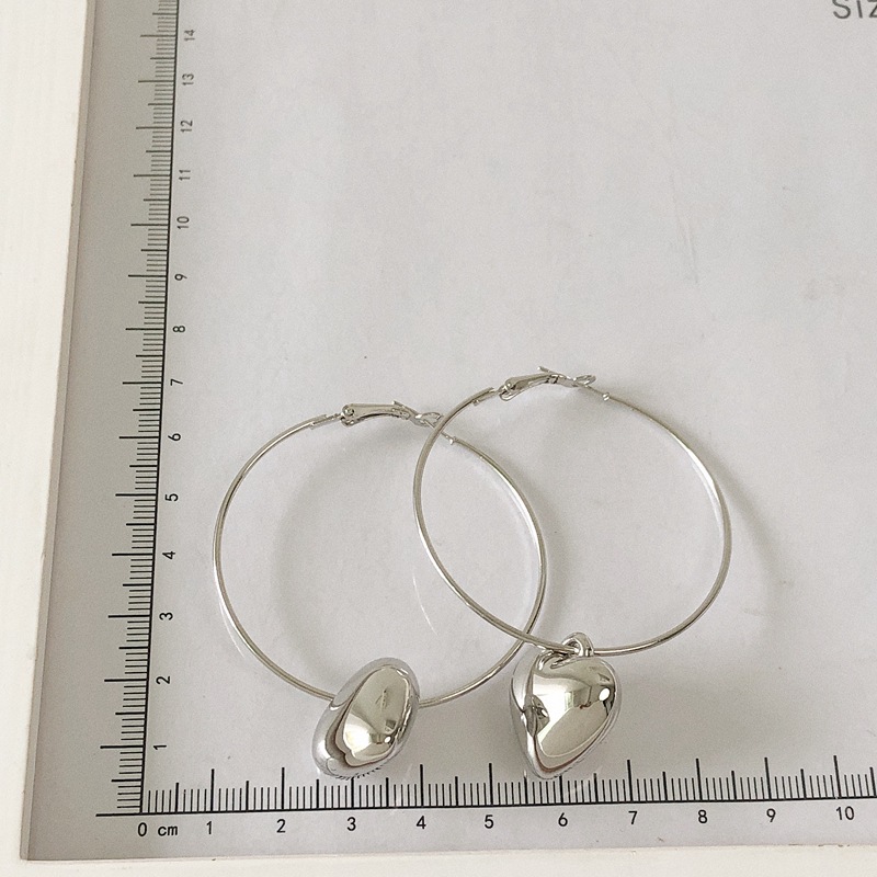 Love Ring Earrings Are Fashionable In Europe And America