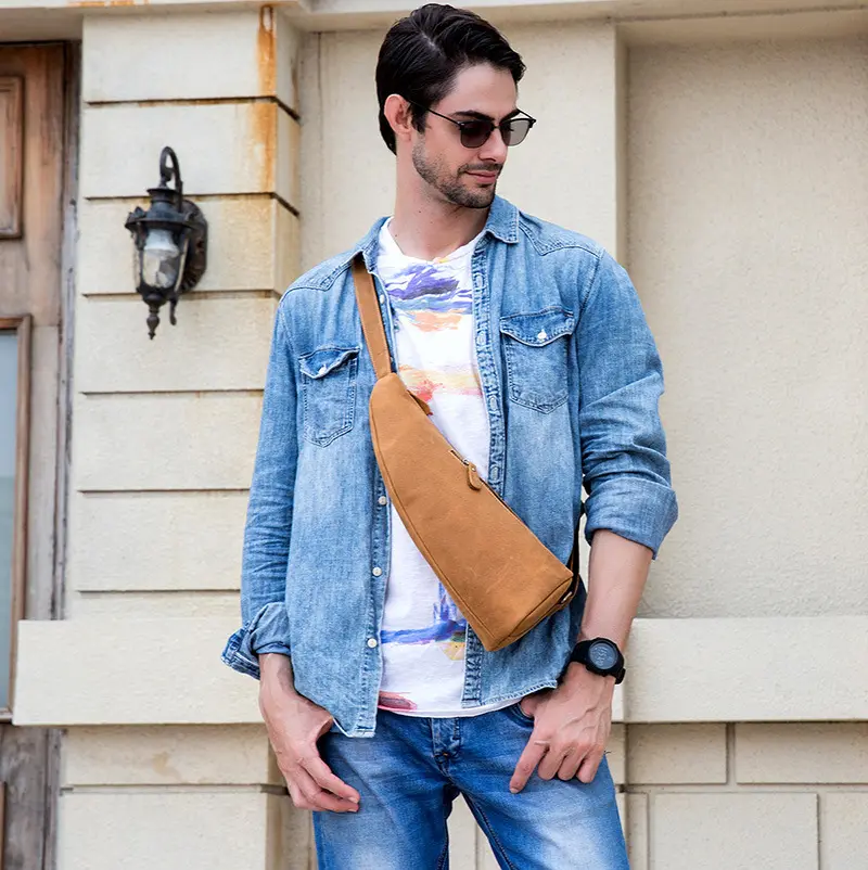 European And American Retro Men's Chest Bag