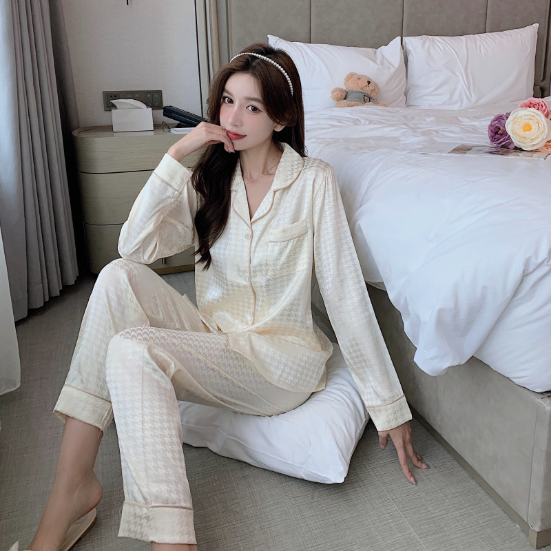 Women's Spring And Autumn New Ice Silk Pajamas
