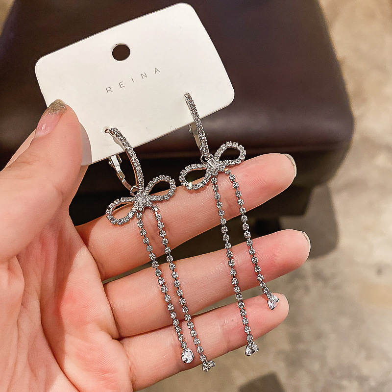 Women's Silver Needle Fashion Temperament Exaggerated Personality Earrings