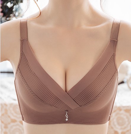 Title 4, Wireless Seamless Lifting Bra