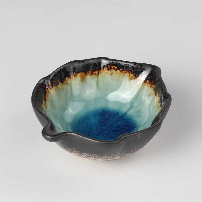 Title 4, Ice Crackle Glaze Ceramic Leaf Shaped Bowl