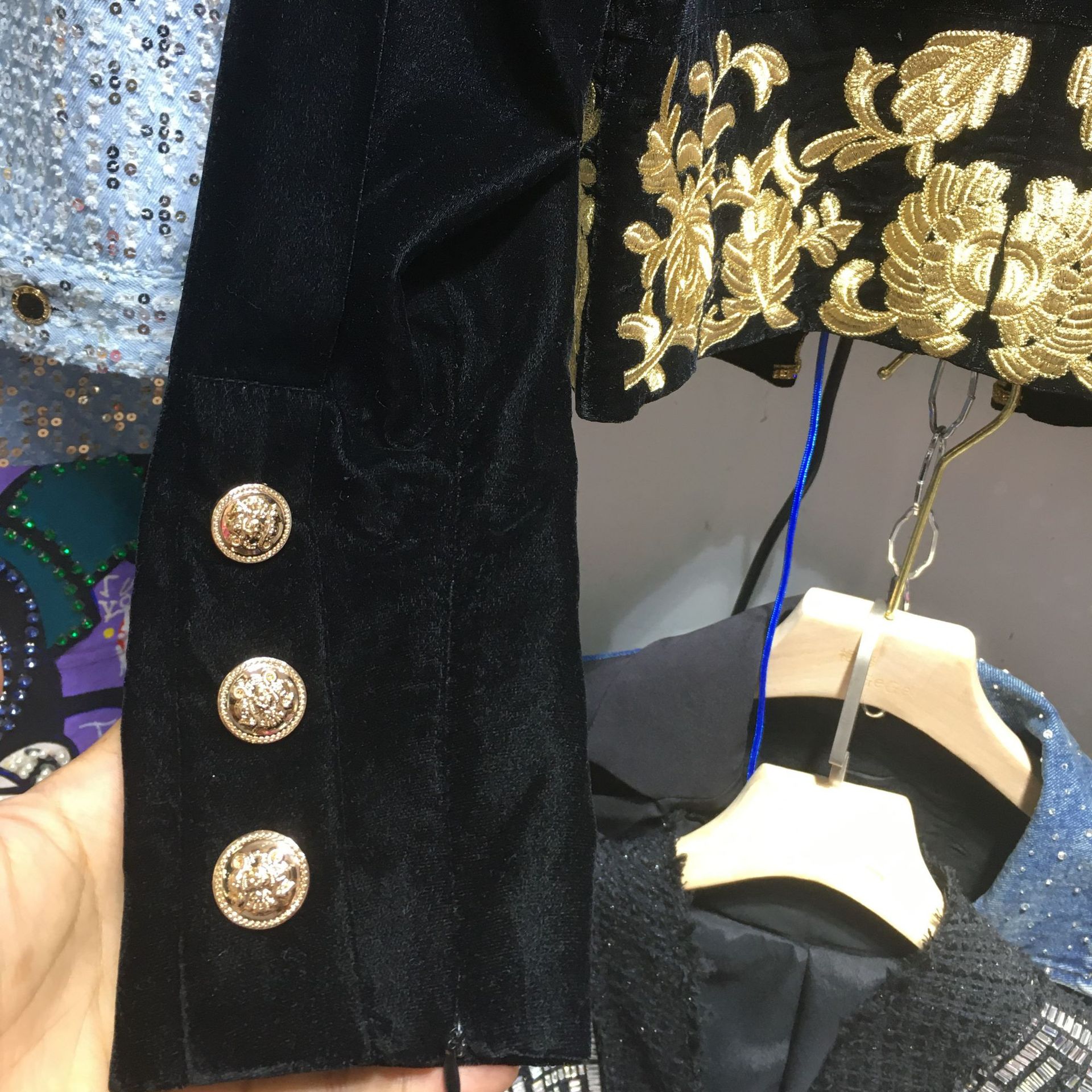 Embroidered Flowers Court Style Black Short Coat