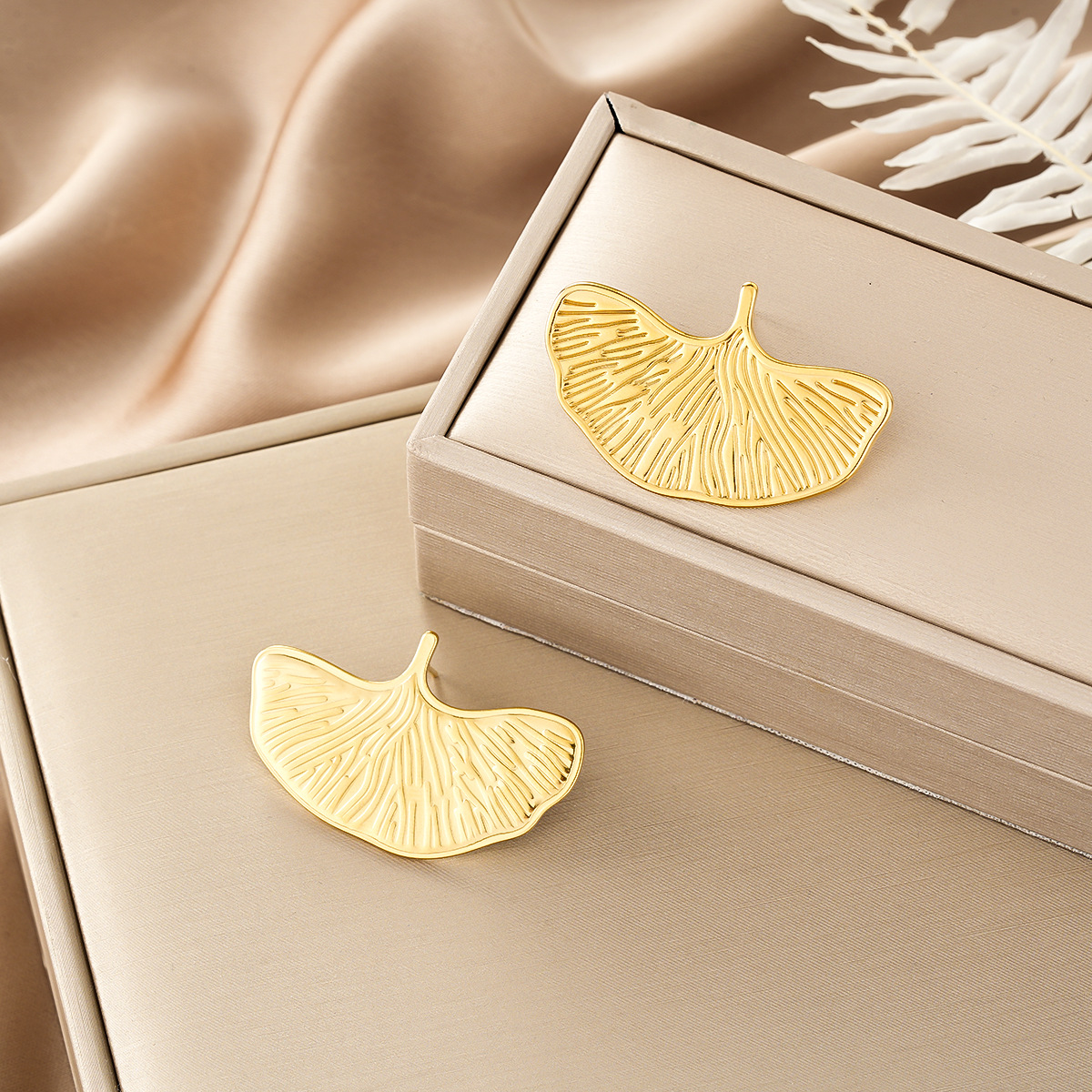 Style 41-1 Pair preview