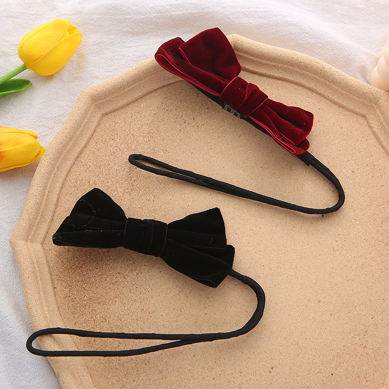 Women's Vintage Velvet Bow Ball Hair Clipper