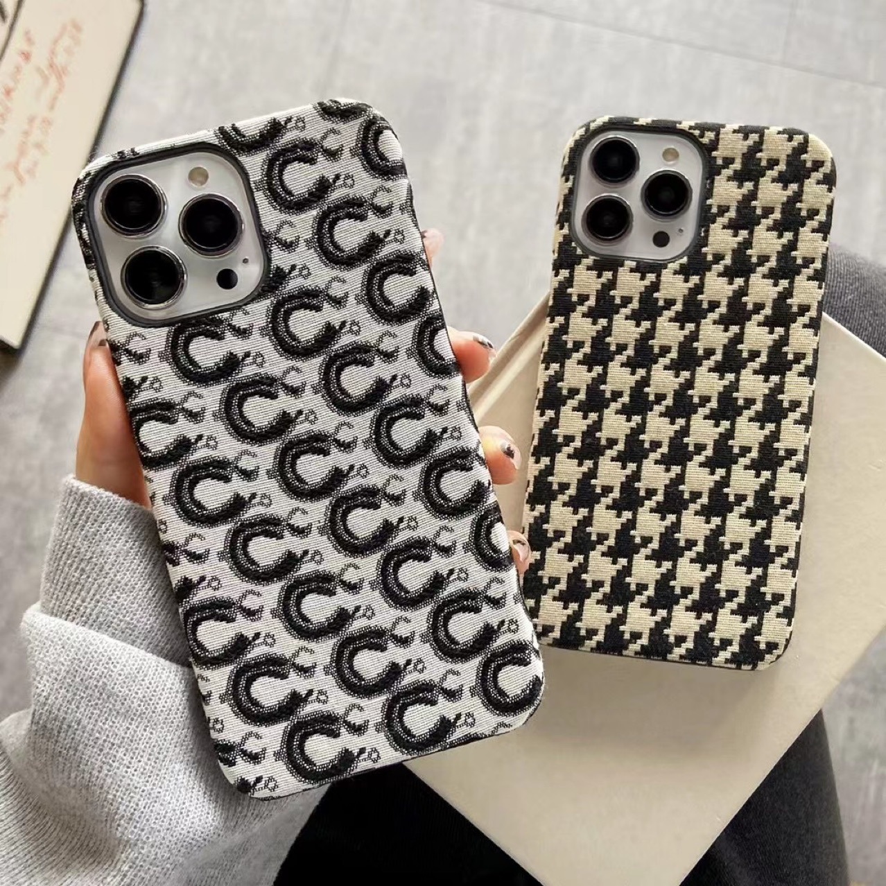 Thousand Birds Check Velvet Half Package Hard Shell Phone Case - Image 3