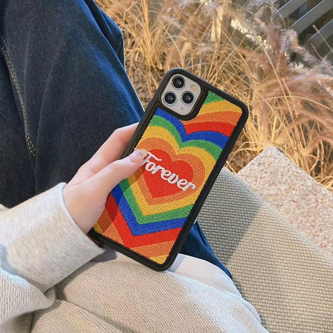 Fashion Creative Embroidery Love Mobile Phone Case — image 1