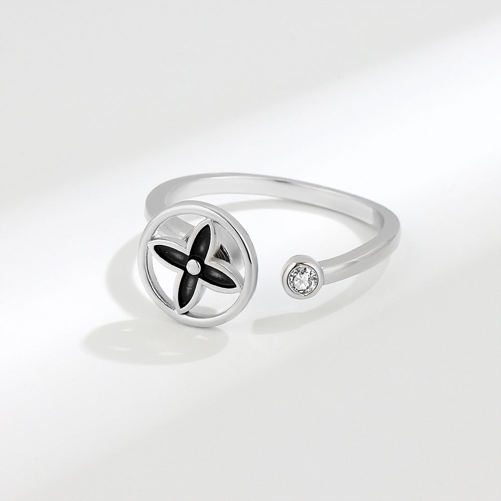 Title 4, Revolving S925 Sterling Silver Clover Ring Eleg...