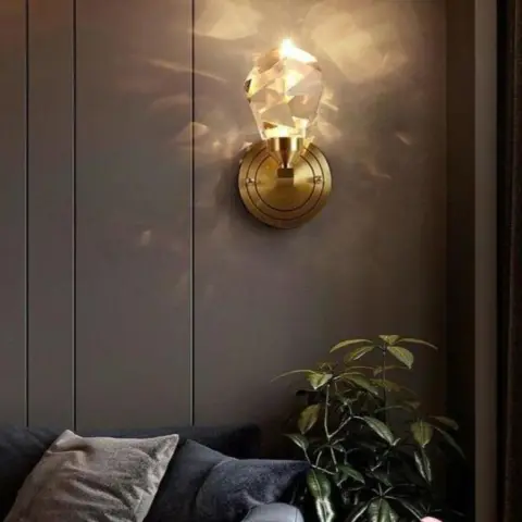 Copper Modern Villa Art Rotating Light Luxury Crystal Wall