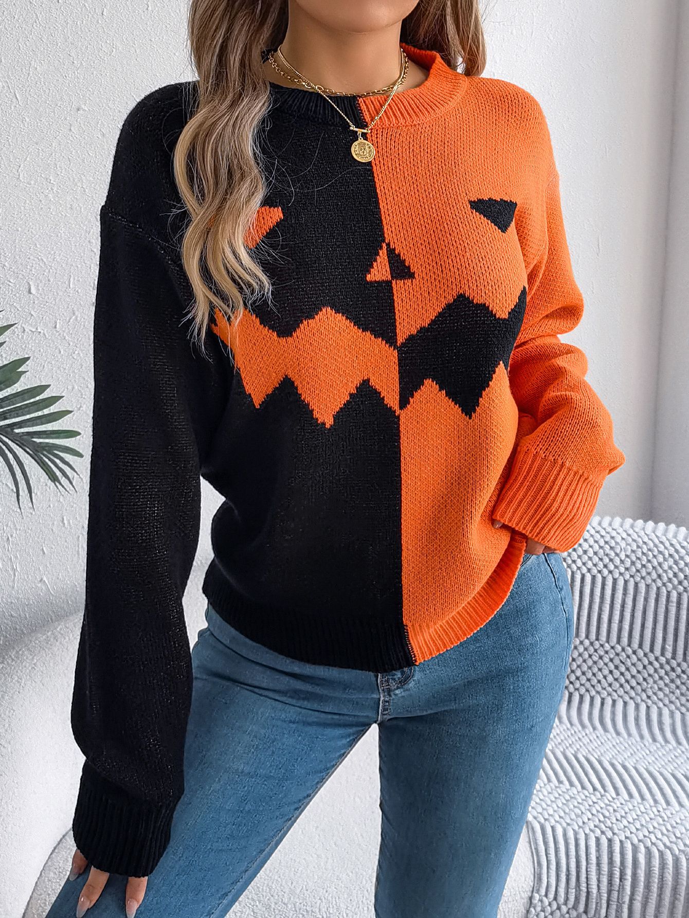 Women’s Pumpkin Contrast Pullover Sweater