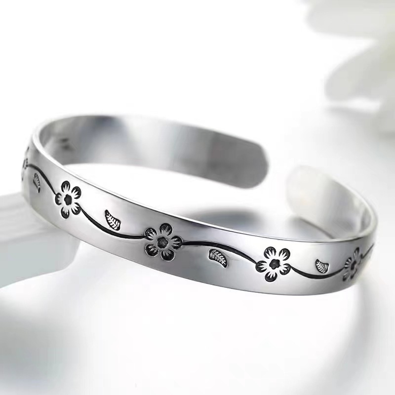 Alloy Silver-plated Plum Bracelet